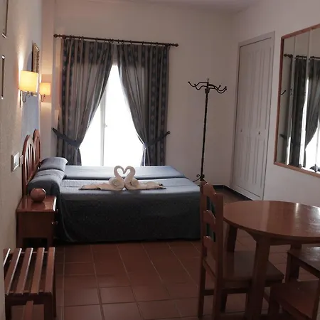 Puente Del Rey Rocio Donana Hostel *